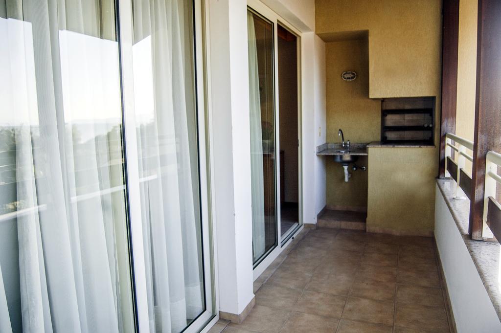 Apart Hotel Parador Da Cachoeira ฟลอเรียนอโปลิส ภายนอก รูปภาพ