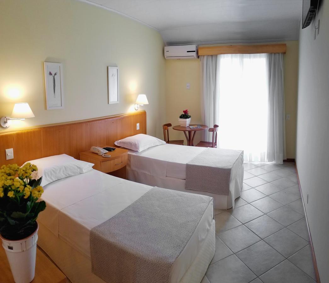 Apart Hotel Parador Da Cachoeira ฟลอเรียนอโปลิส ภายนอก รูปภาพ